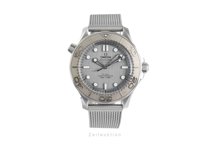 Omega Seamaster steel / titanium automatic men's watch 210.30.42.20.06.002 LP: 7100EUR [2604603]