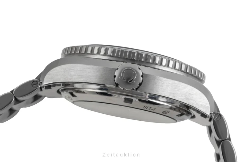 Omega Seamaster titanium automatic men's watch 232.90.44.22.03.001 [2603614]