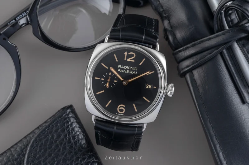 Panerai Radiomir steel automatic men's watch PAM01572 LP: 6300EUR [2604304]