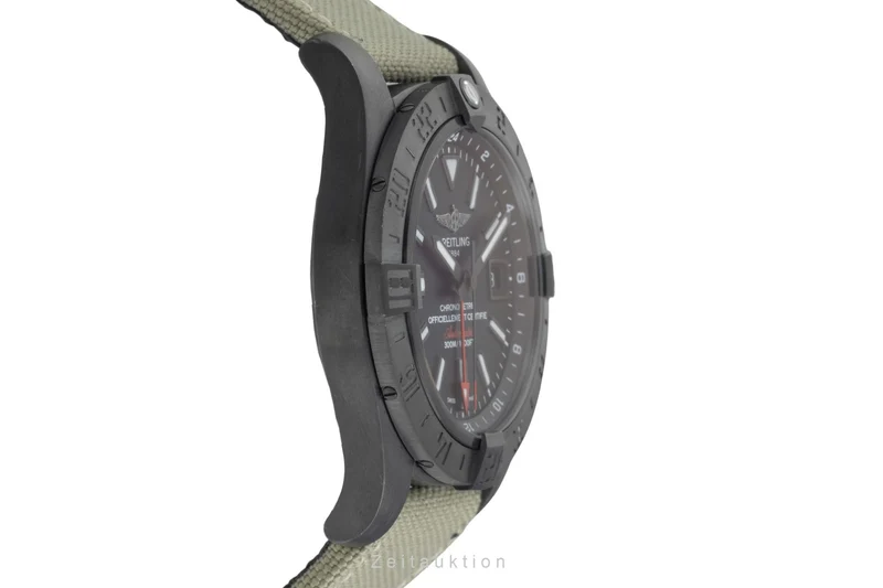 Breitling Avenger II GMT steel automatic men's watch M3239010/BF04 LP: 5650EUR [2604247]