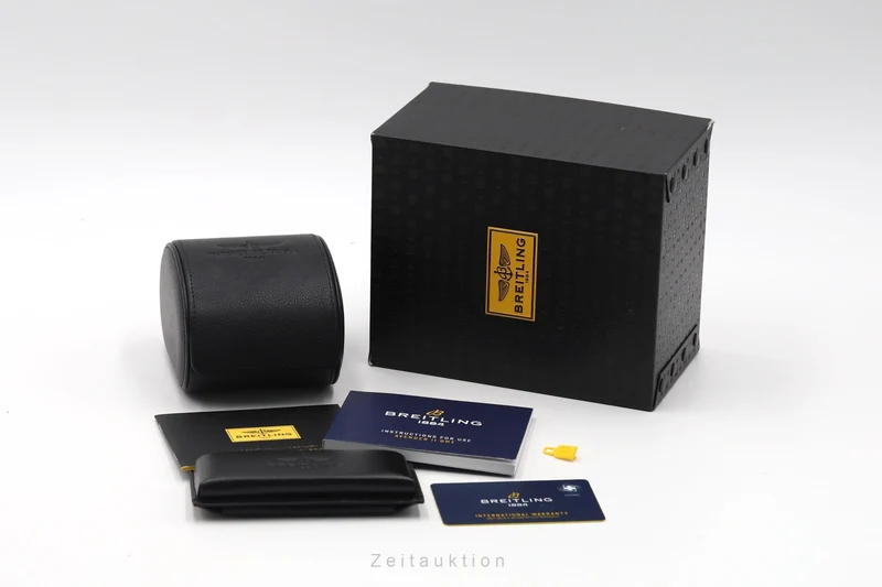 Breitling Avenger II GMT steel automatic men's watch M3239010/BF04 LP: 5650EUR [2604247]