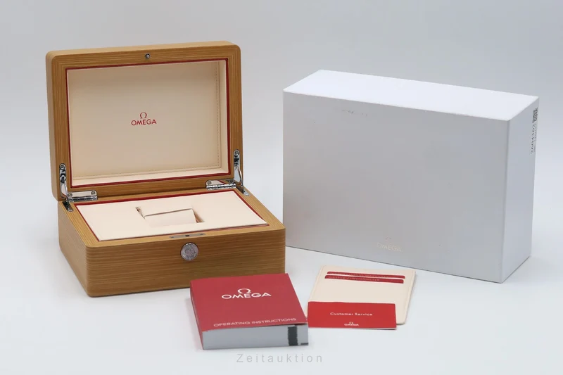 Omega Speedmaster Moonwatch chronograph ceramic manual winding men's watch 310.92.44.51.01.001 LP: 15500EUR [2604362]