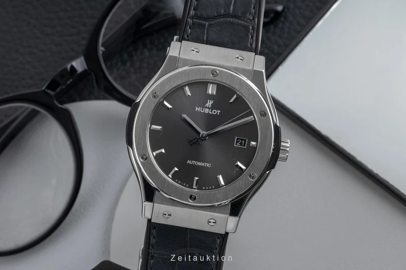Hublot Classic Fusion titanium automatic men's watch 542.NX.7071.LR VP: 8500EUR [2604327]