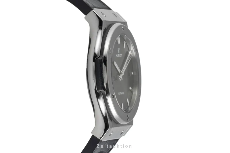 Hublot Classic Fusion titanium automatic men's watch 542.NX.7071.LR VP: 8500EUR [2604327]