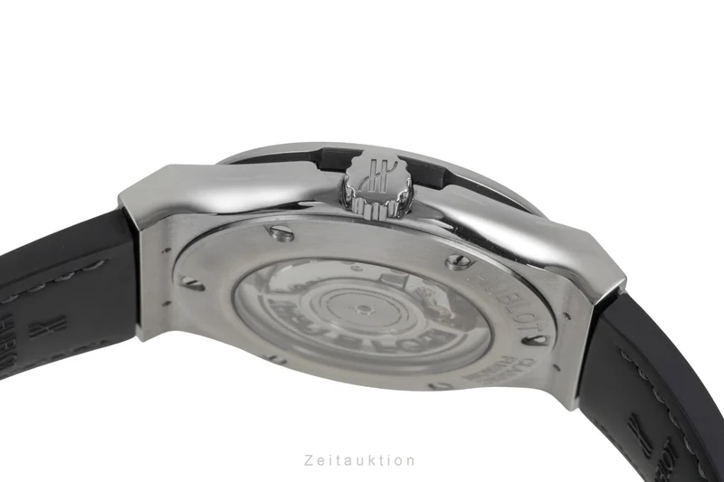 Hublot Classic Fusion titanium automatic men's watch 542.NX.7071.LR VP: 8500EUR [2604327]