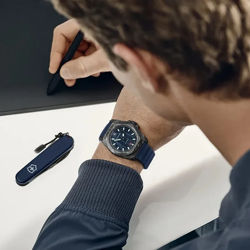 Victorinox I.N.O.X. 242022.1