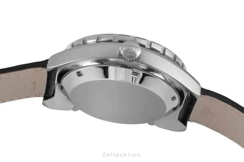 Heuer Autavia chronograph steel automatic men's watch 11063 Vintage [2603942]