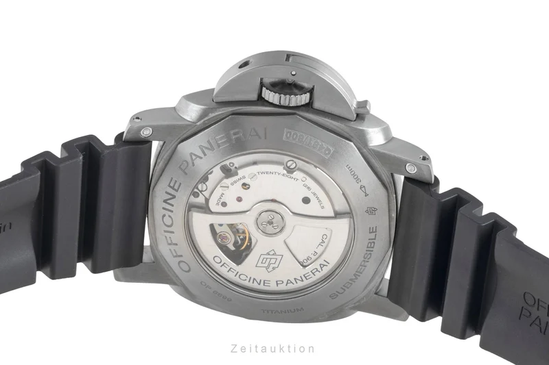 Panerai Submersible titanium automatic men's watch PAM00305 LP: 10900EUR [2604140]