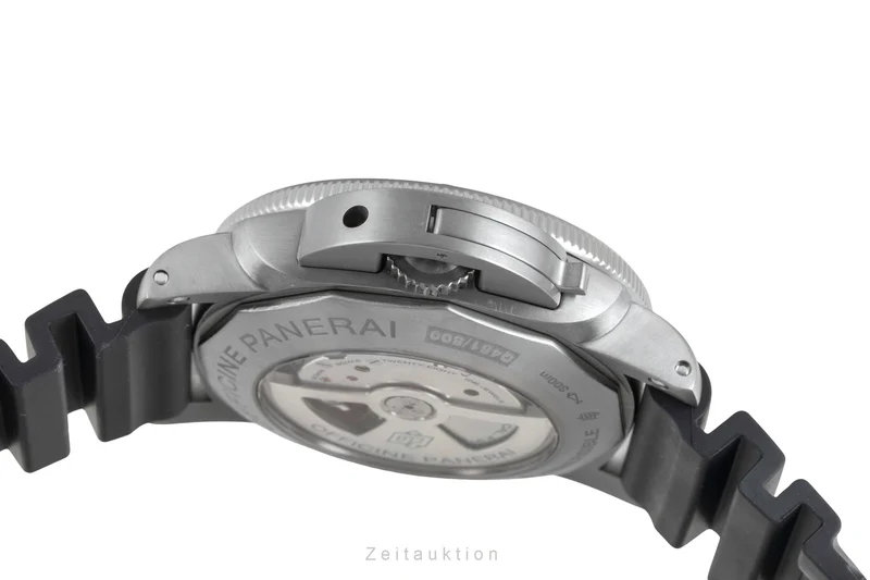 Panerai Submersible titanium automatic men's watch PAM00305 LP: 10900EUR [2604140]