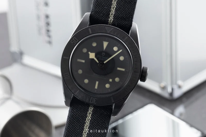 Tudor Black Bay ceramic / steel automatic men's watch M79210CNU-0001 LP: 5570EUR [2603950]