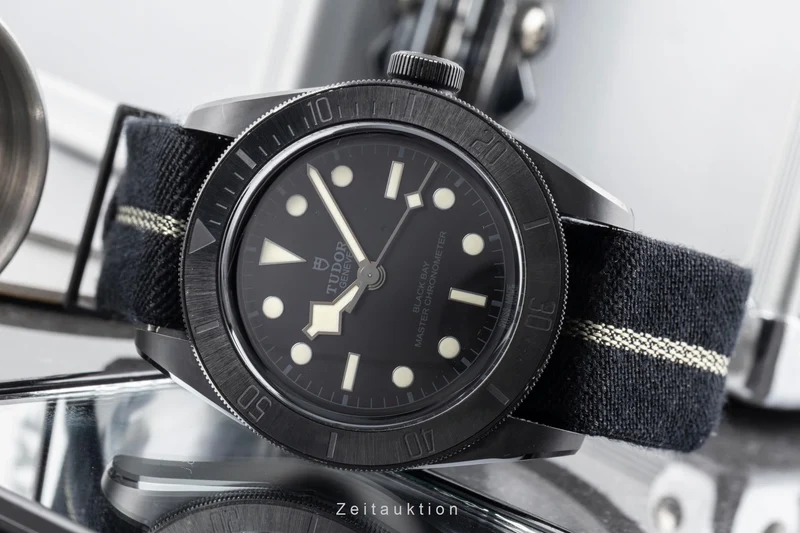Tudor Black Bay ceramic / steel automatic men's watch M79210CNU-0001 LP: 5570EUR [2603950]