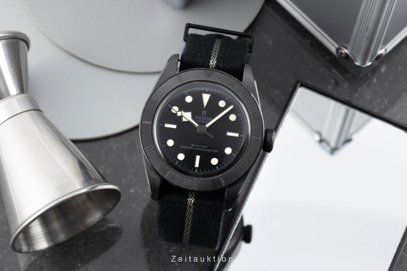Tudor Black Bay ceramic / steel automatic men's watch M79210CNU-0001 LP: 5570EUR [2603950]