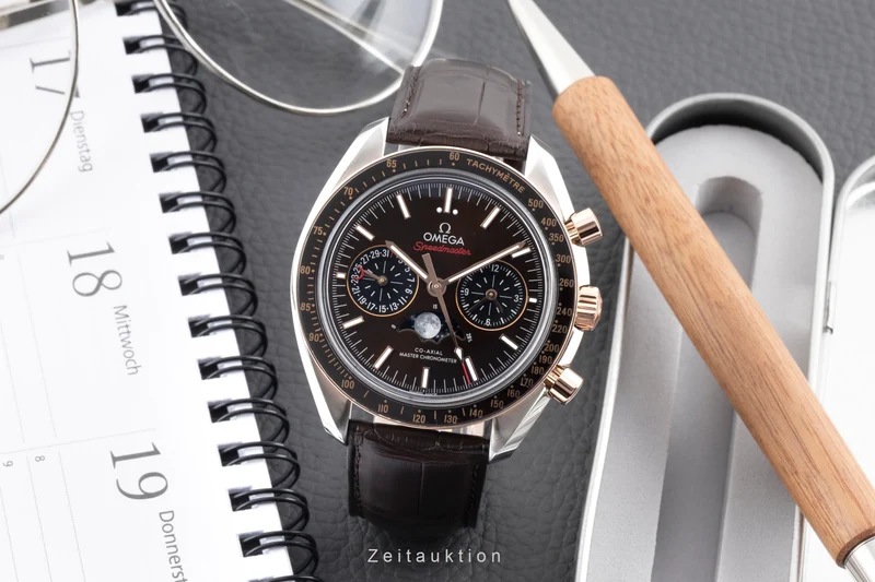 Omega Speedmaster chronograph steel / gold automatic men's watch 304.23.44.52.13.001 LP: 17500EUR [2604129]
