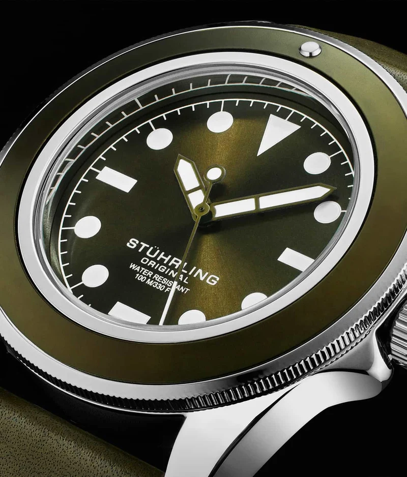 Stührling CarbonWave Japanese Quartz 42mm Dive Watch 4027