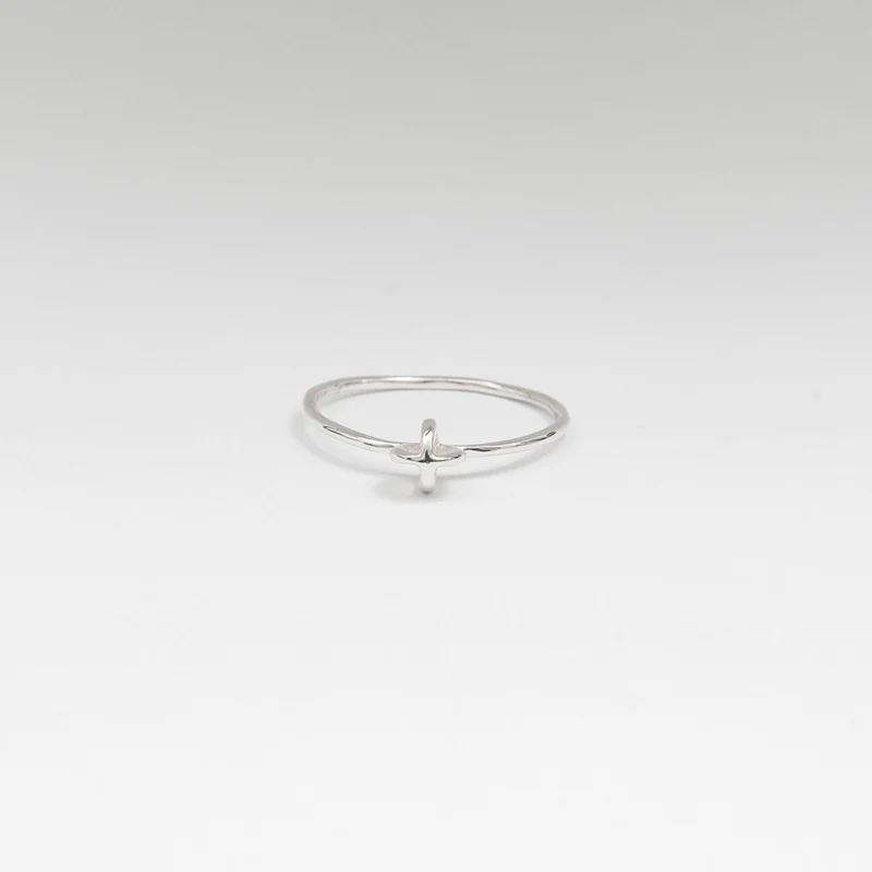 KISSKISS - hochglänzender RING - 925er Sterling Silber | Jonathan Radetz