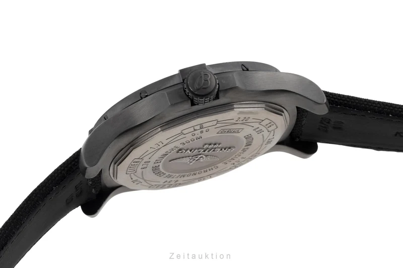 Breitling Avenger titanium automatic men's watch V1731010/BD12 [2602685]
