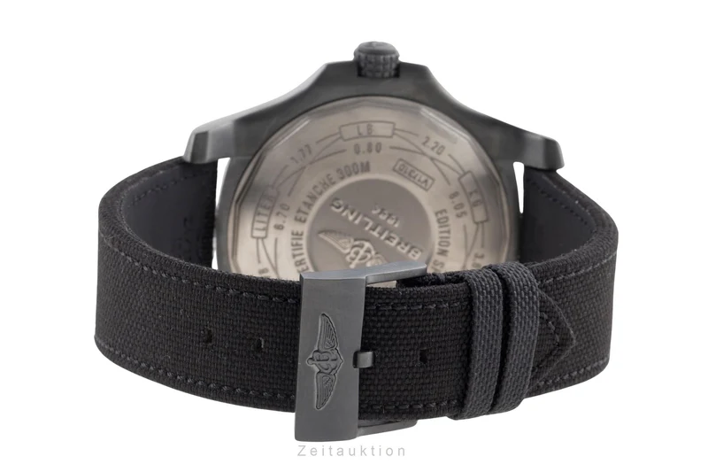 Breitling Avenger titanium automatic men's watch V1731010/BD12 [2602685]