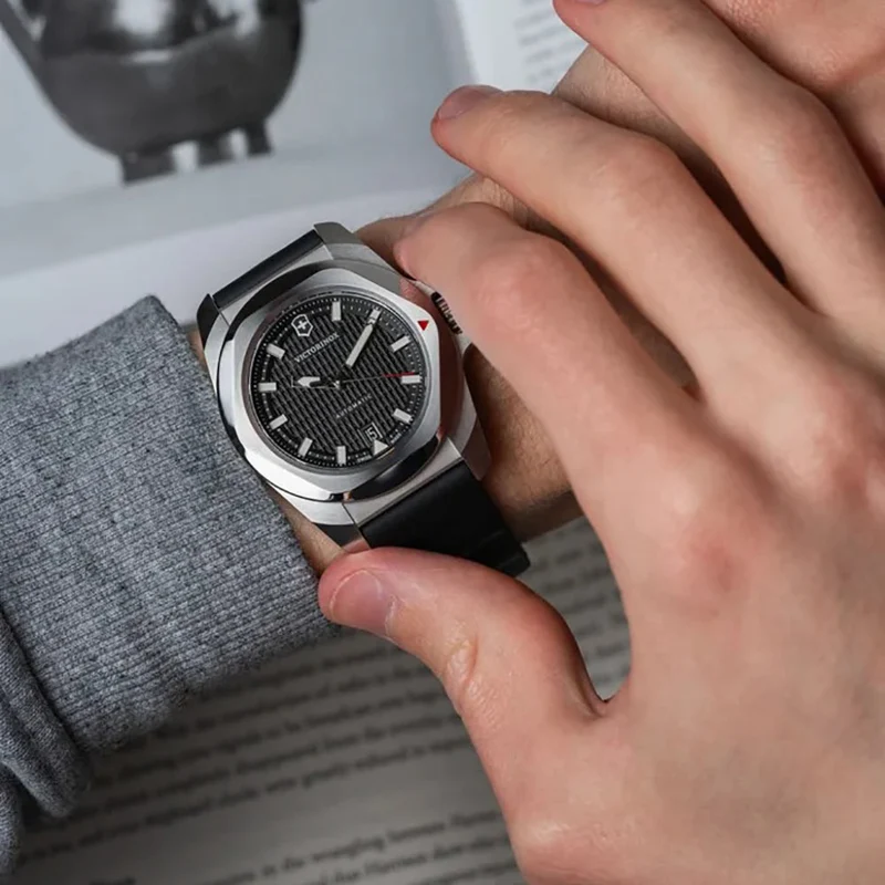 Victorinox I.N.O.X. 242039