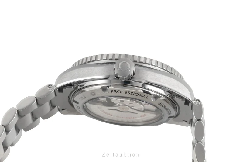 Omega Speedmaster titanium automatic men's watch 232.90.46.21.03.001 [2603891]