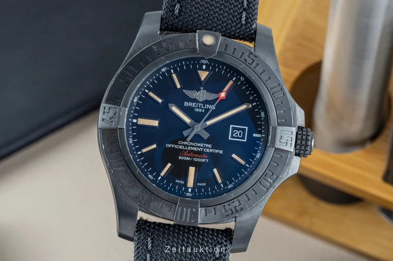Breitling Avenger Blackbird 44 titanium automatic men's watch V17310 LP: 4830EUR [2206356]
