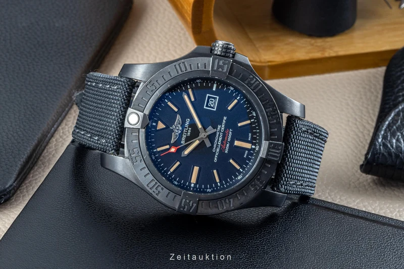 Breitling Avenger Blackbird 44 titanium automatic men's watch V17310 LP: 4830EUR [2206356]