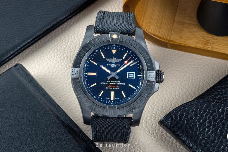 Breitling Avenger Blackbird 44 titanium automatic men's watch V17310 LP: 4830EUR [2206356]