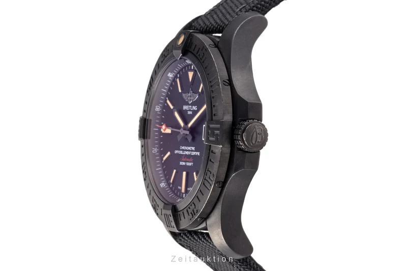 Breitling Avenger Blackbird 44 titanium automatic men's watch V17310 LP: 4830EUR [2206356]