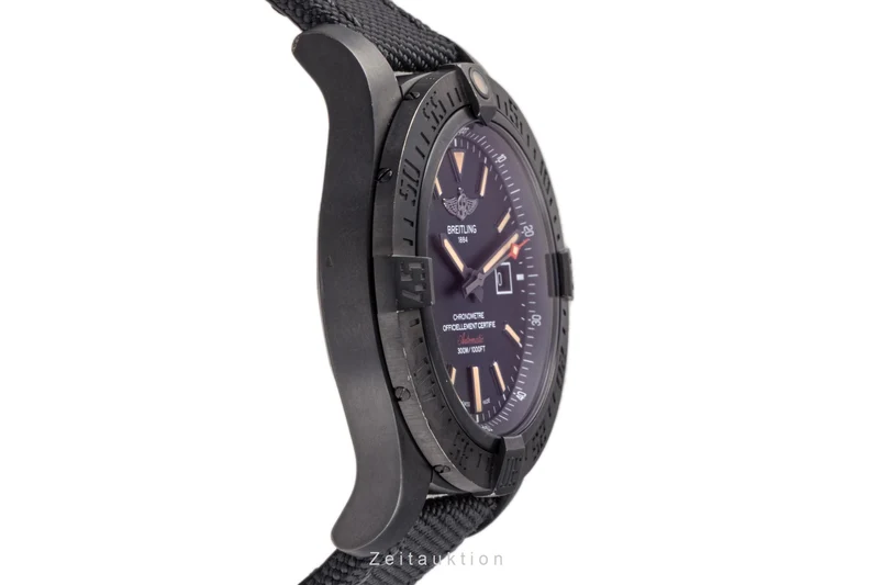 Breitling Avenger Blackbird 44 titanium automatic men's watch V17310 LP: 4830EUR [2206356]