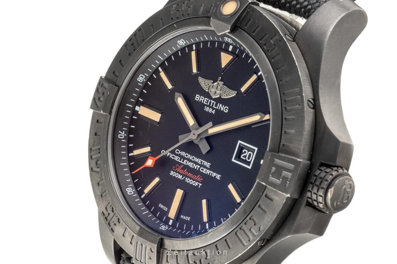 Breitling Avenger Blackbird 44 titanium automatic men's watch V17310 LP: 4830EUR [2206356]