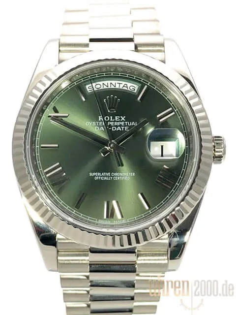 Rolex Day-Date 40 Weißgold 228239 Olivgrün aus 2018 LC100