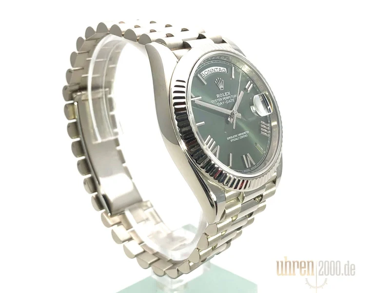 Rolex Day-Date 40 Weißgold 228239 Olivgrün aus 2018 LC100