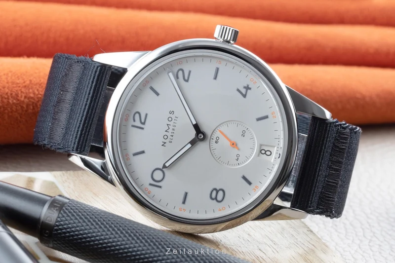 Nomos Club steel automatic men's watch 775 LP: 2620EUR [2204337]