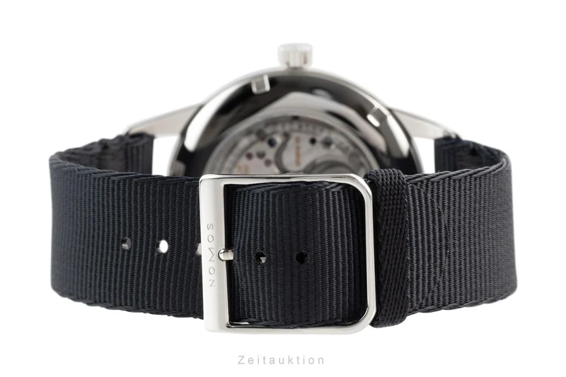 Nomos Club steel automatic men's watch 775 LP: 2620EUR [2204337]