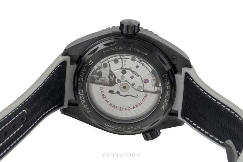 Omega Seamaster ceramic automatic men's watch 215.92.46.22.01.007 LP: 16200EUR [2604461]