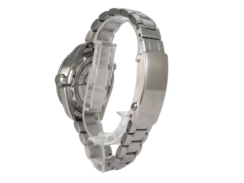 Omega Seamaster Planet Ocean 600m 43.5 mm 215.33.44.21.01.001