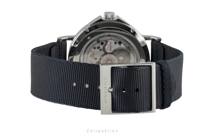 Nomos Ahoi steel automatic men's watch 550 LP: 3380EUR [2603859]