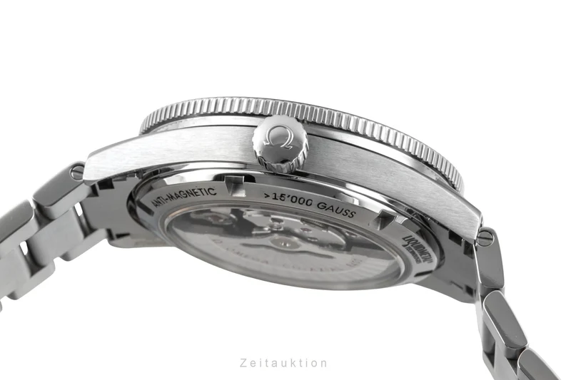 Omega Seamaster titanium automatic men's watch 233.90.41.21.03.001 LP: 7700EUR [2603892]