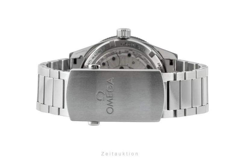 Omega Seamaster titanium automatic men's watch 233.90.41.21.03.001 LP: 7700EUR [2603892]