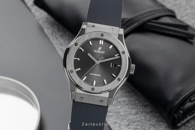 Hublot Classic Fusion titanium automatic men's watch 542.NX.7071.LR LP: 8500EUR [2603795]