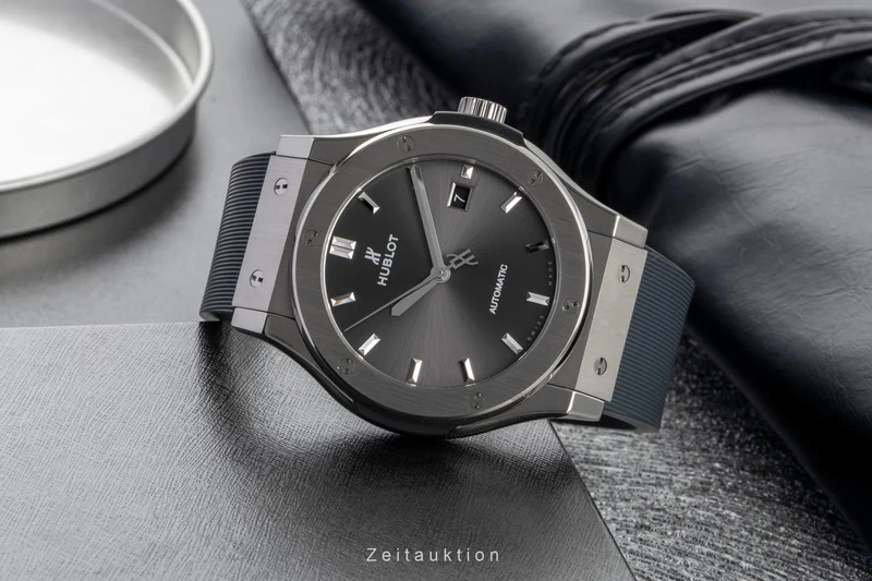 Hublot Classic Fusion titanium automatic men's watch 542.NX.7071.LR LP: 8500EUR [2603795]