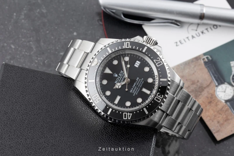 Rolex Sea-Dweller steel automatic men's watch 136660 [2603383]