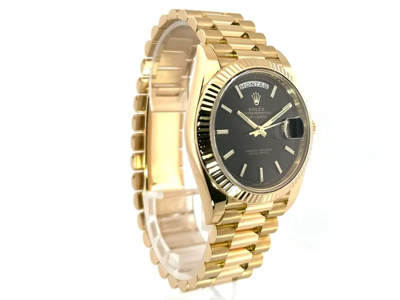 Rolex Day-Date 40 Gelbgold 228238 Schwarz