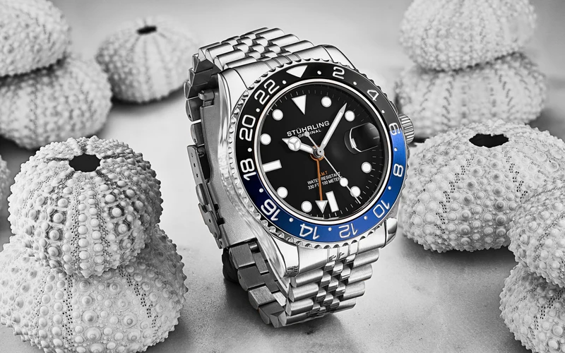 Meridian 3968.1, lineage 3935.2, Signature Pen, and Watch Tool Kit