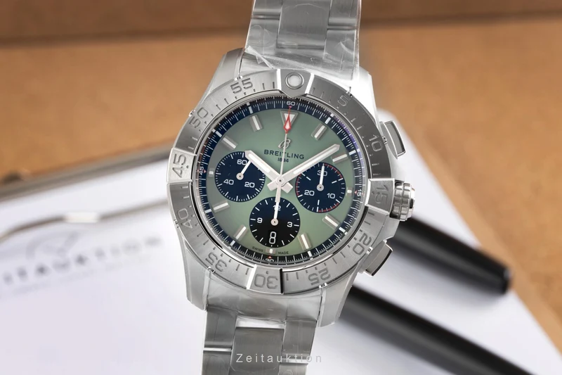 Breitling Avenger chronograph steel automatic men's watch AB0147101L1A1 LP: 7350EUR [2603622]