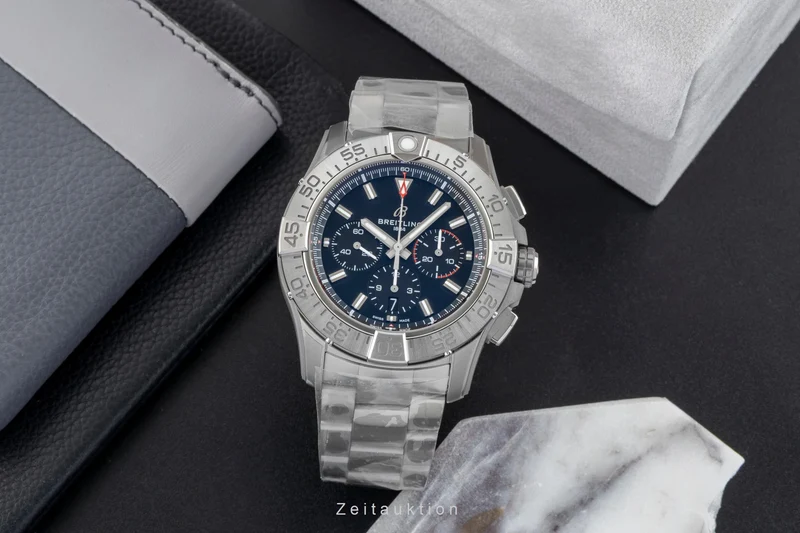 Breitling Avenger chronograph titanium automatic men's watch EB0148101B1E1 LP: 10150EUR [2603650]