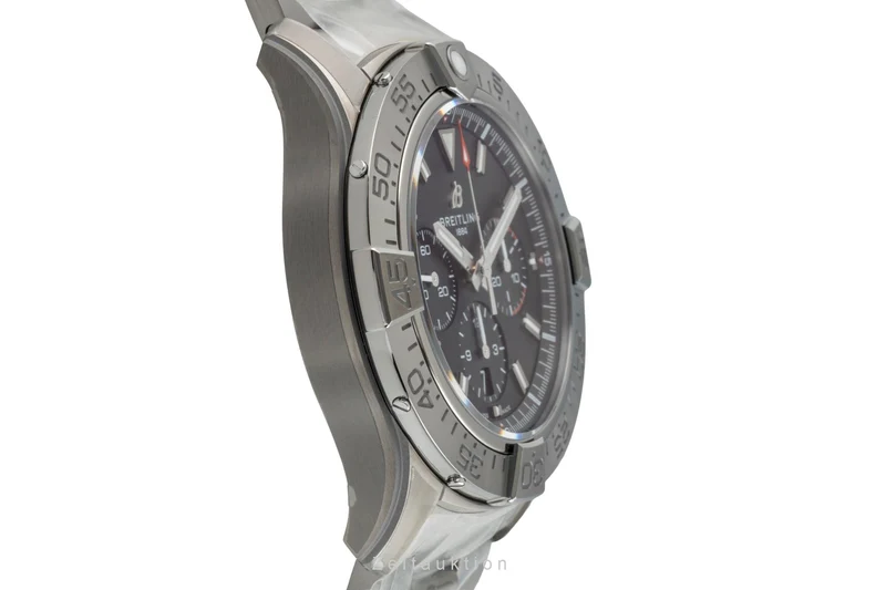 Breitling Avenger chronograph titanium automatic men's watch EB0148101B1E1 LP: 10150EUR [2603650]