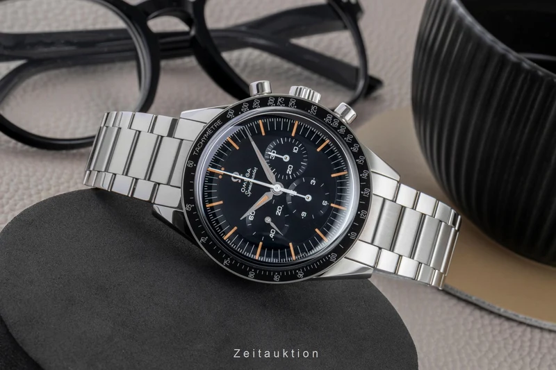 Omega Speedmaster Moonwatch chronograph steel manual winding men's watch 310.30.40.50.06.001 LP: 8600EUR [2603611]