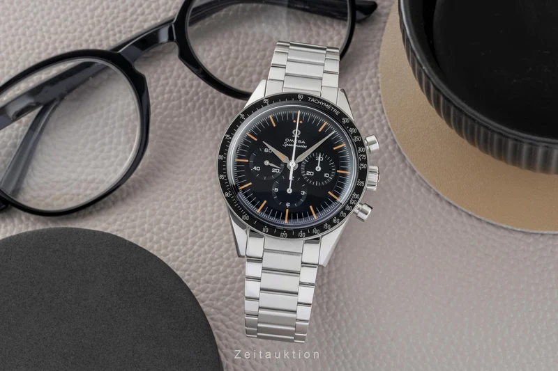 Omega Speedmaster Moonwatch chronograph steel manual winding men's watch 310.30.40.50.06.001 LP: 8600EUR [2603611]