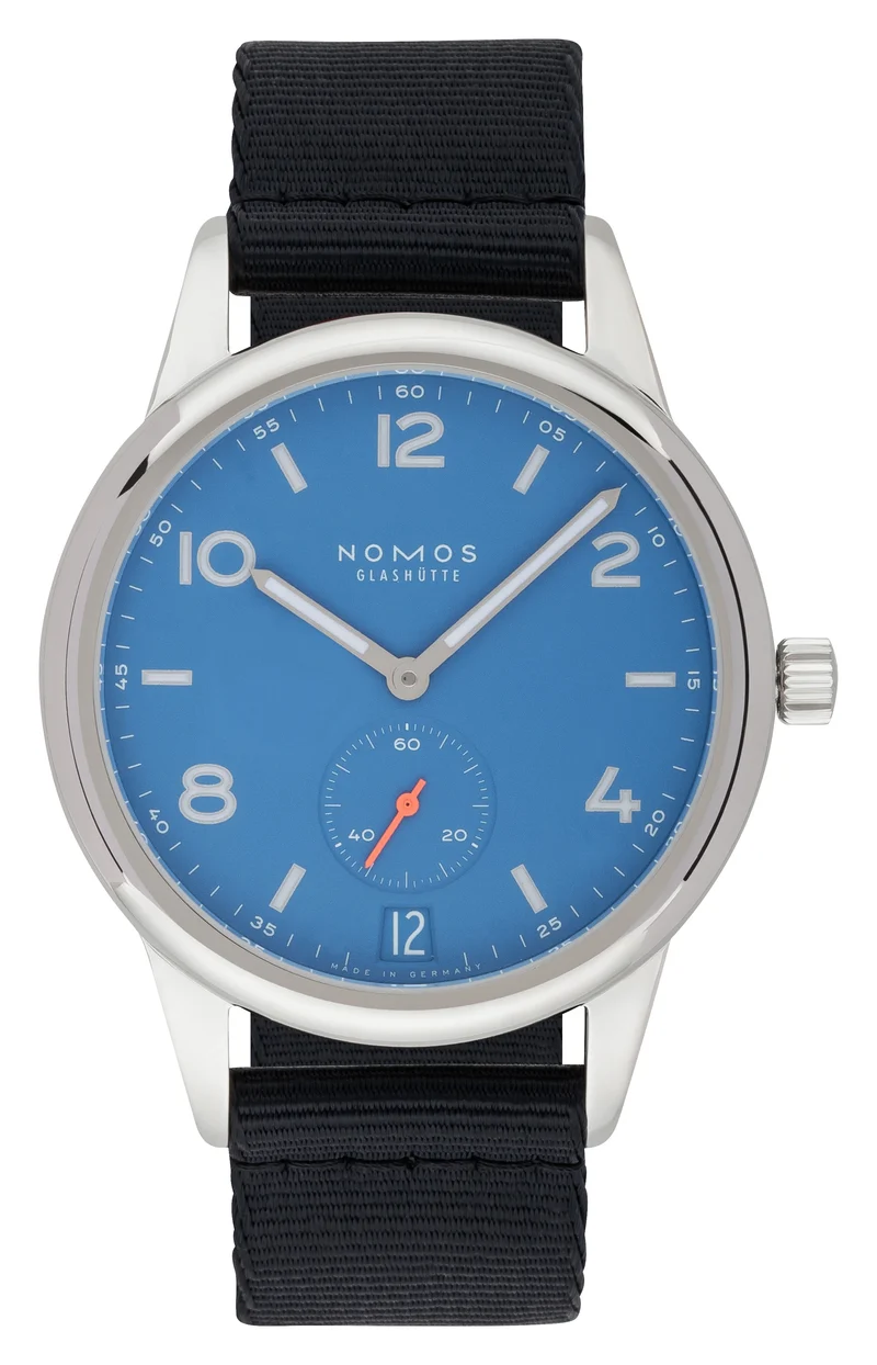 NOMOS Glashütte Club Automat Datum signalblau