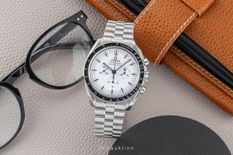 Omega Speedmaster Moonwatch chronograph steel manual winding men's watch 310.30.42.50.04.001 LP: 8800EUR [2603545]
